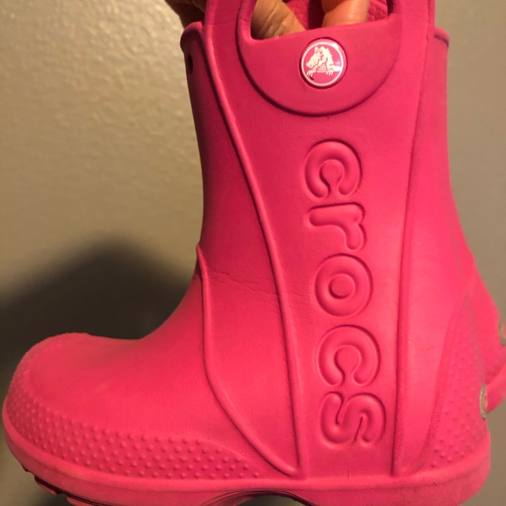 Crocs Rain boots Toddler size 7 pink